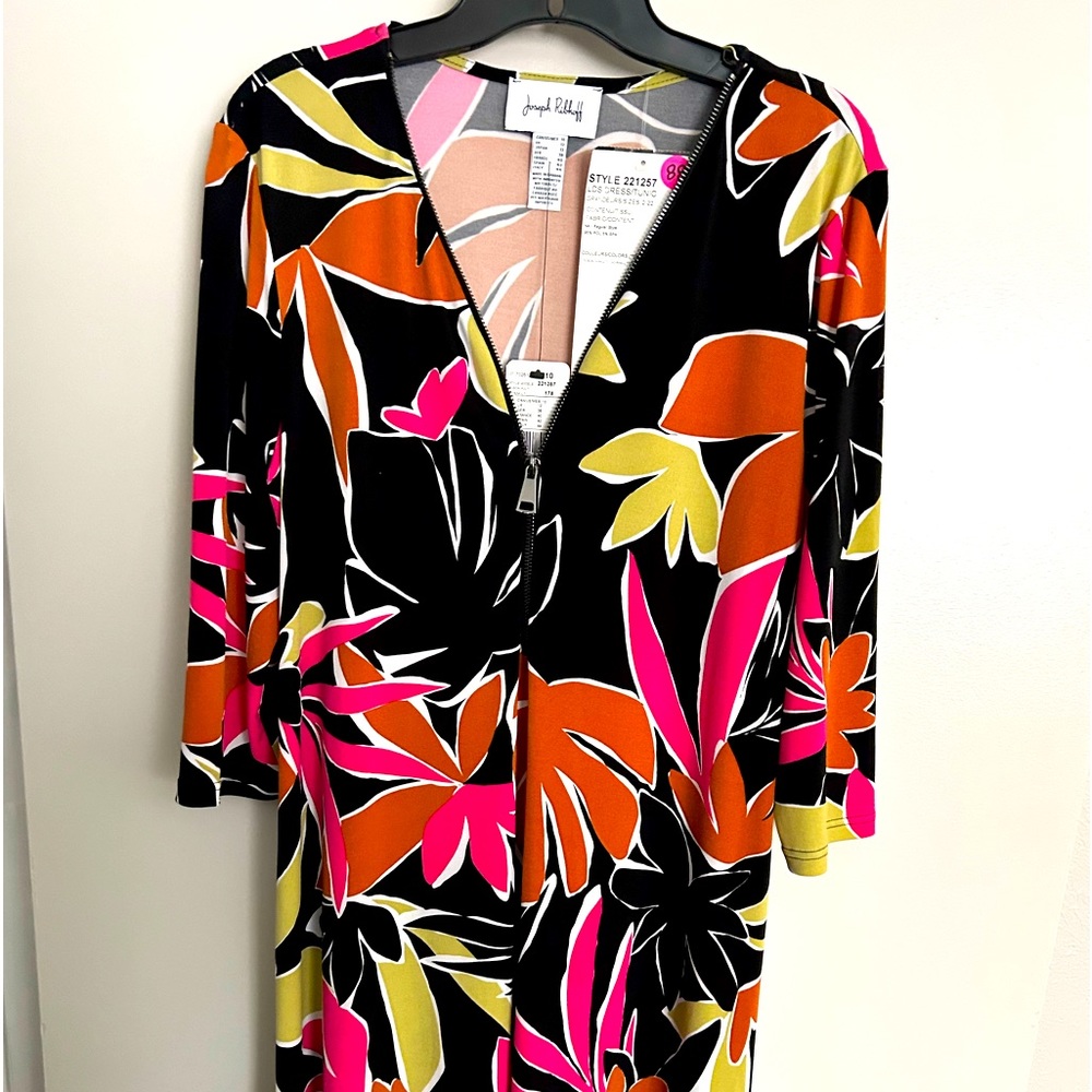 Zip up front knee length dress three-quarter sleeves